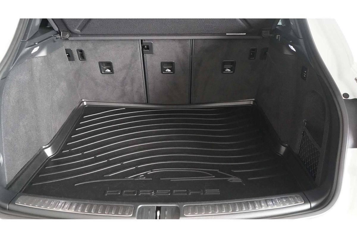 2021 Porsche Macan S 95B