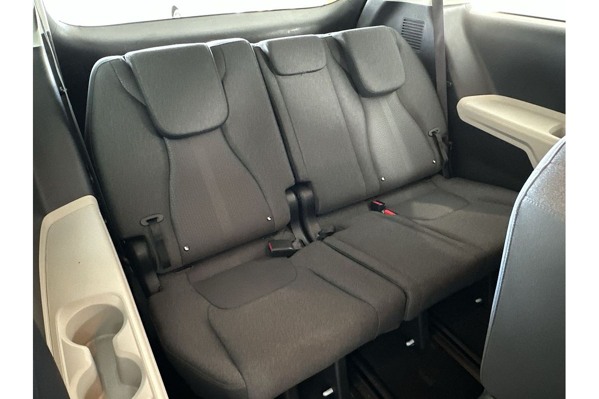 2023 Kia Carnival S KA4