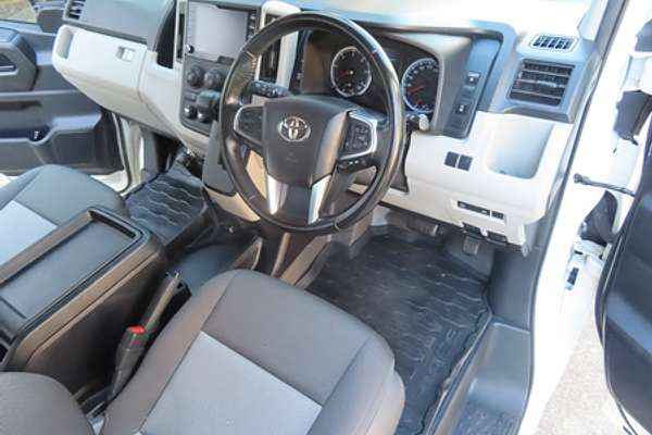 2022 Toyota Hiace Commuter GDH322R ELWB