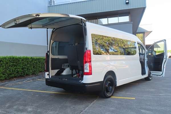 2022 Toyota Hiace Commuter GDH322R ELWB