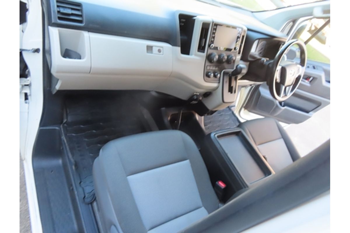 2022 Toyota Hiace Commuter GDH322R ELWB