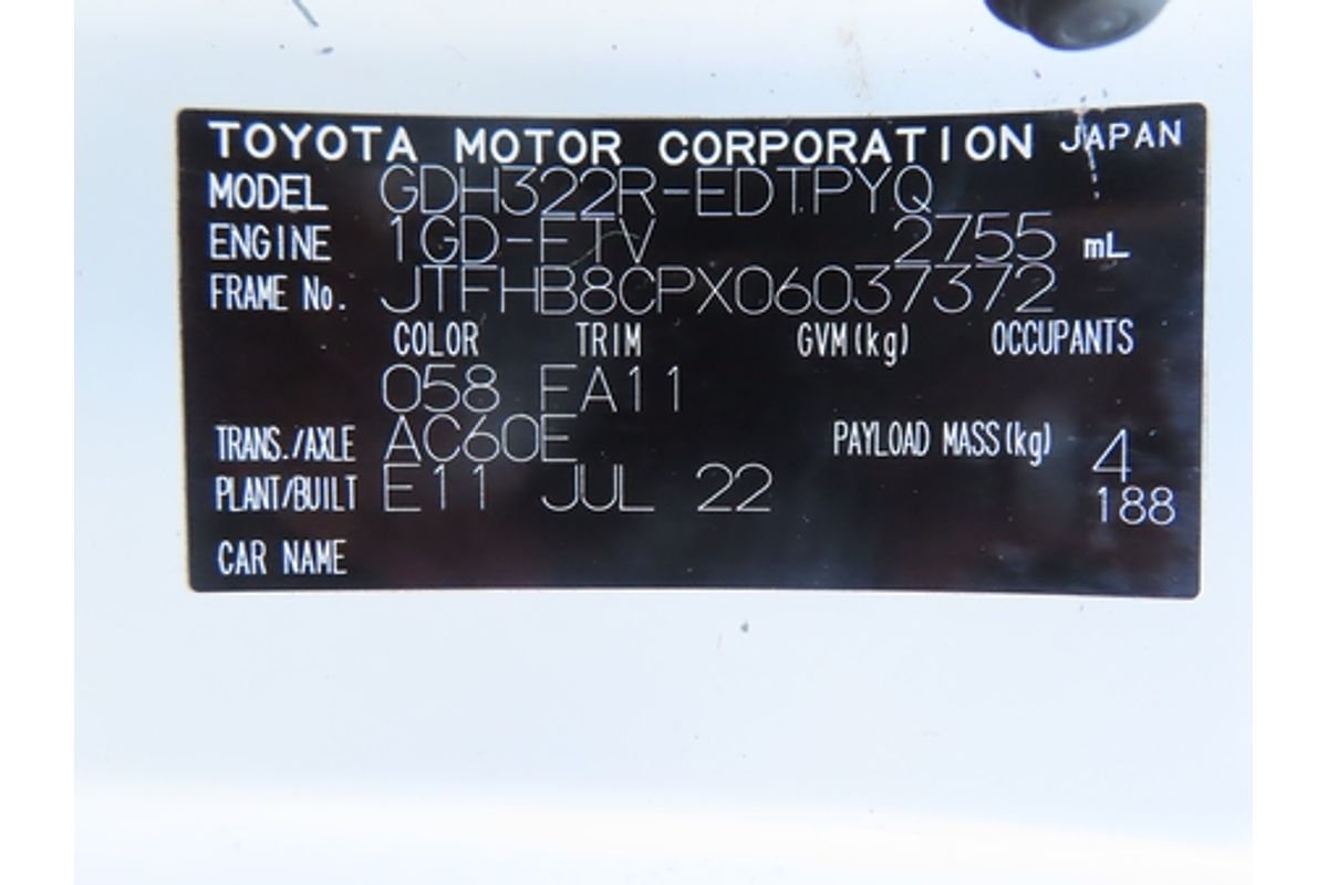 2022 Toyota Hiace Commuter GDH322R ELWB