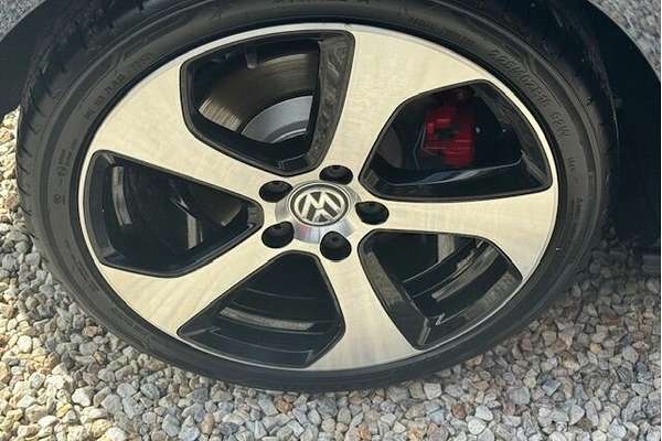 2016 Volkswagen Golf GTI 7