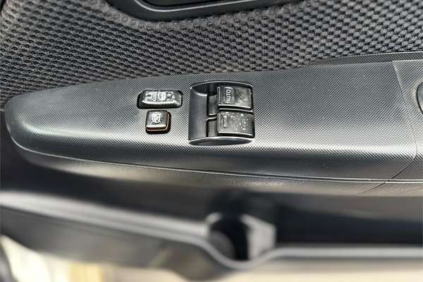 2014 Toyota Hilux SR KUN26R 4X4