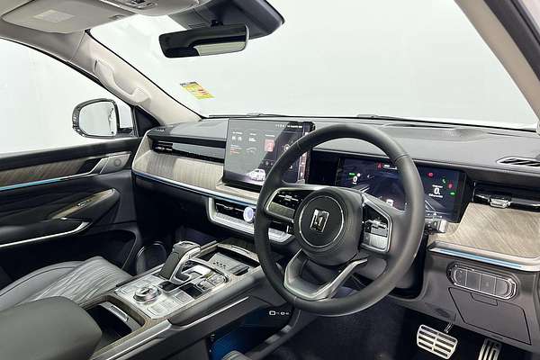 2025 GWM Tank 500 Ultra Hybrid P03