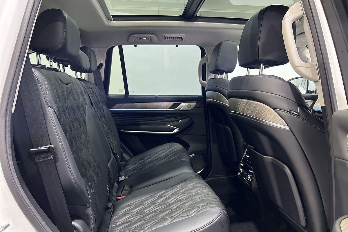 2025 GWM Tank 500 Ultra Hybrid P03