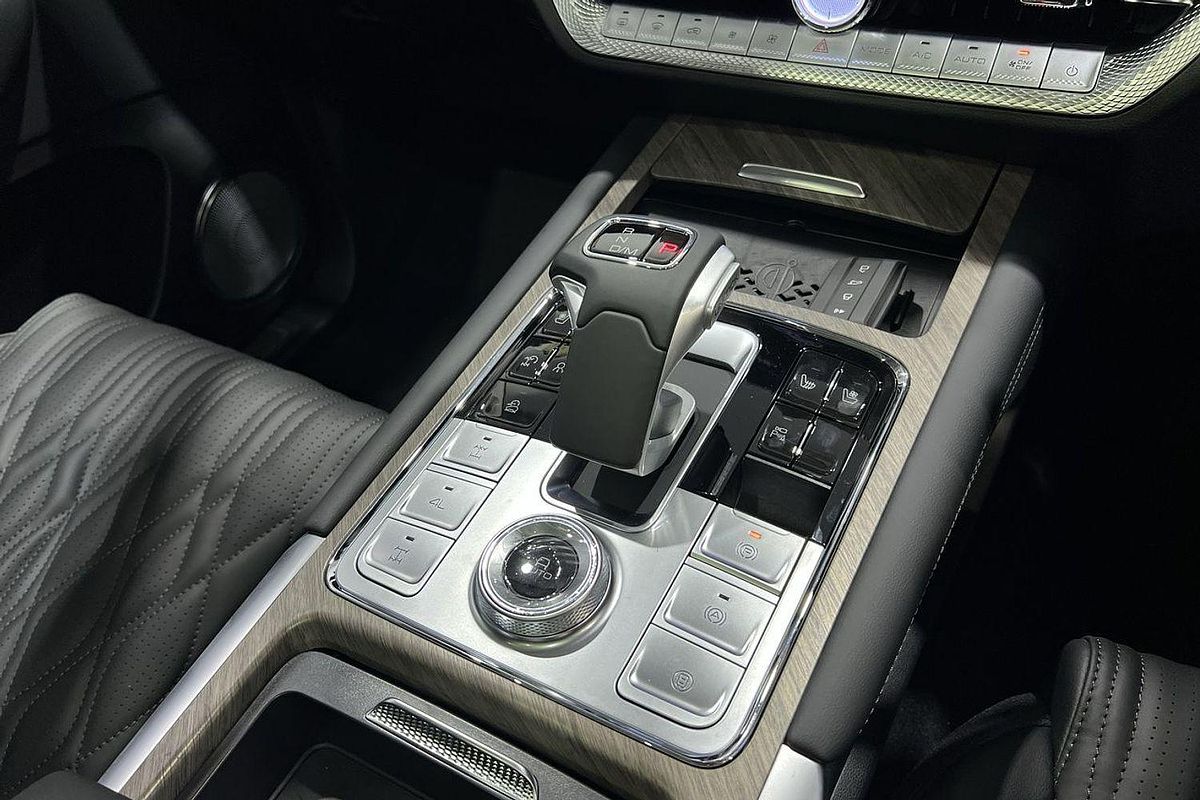 2025 GWM Tank 500 Ultra Hybrid P03