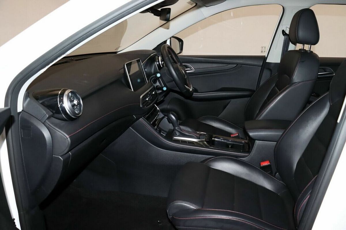 2024 MG HS Vibe SAS23