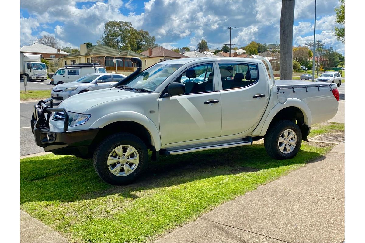 2013 Mitsubishi Triton GLX MN