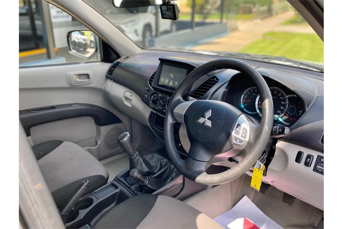 2013 Mitsubishi Triton GLX MN