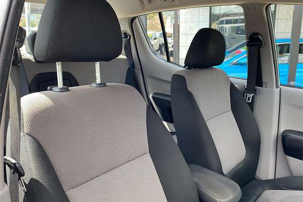 2013 Mitsubishi Triton GLX MN