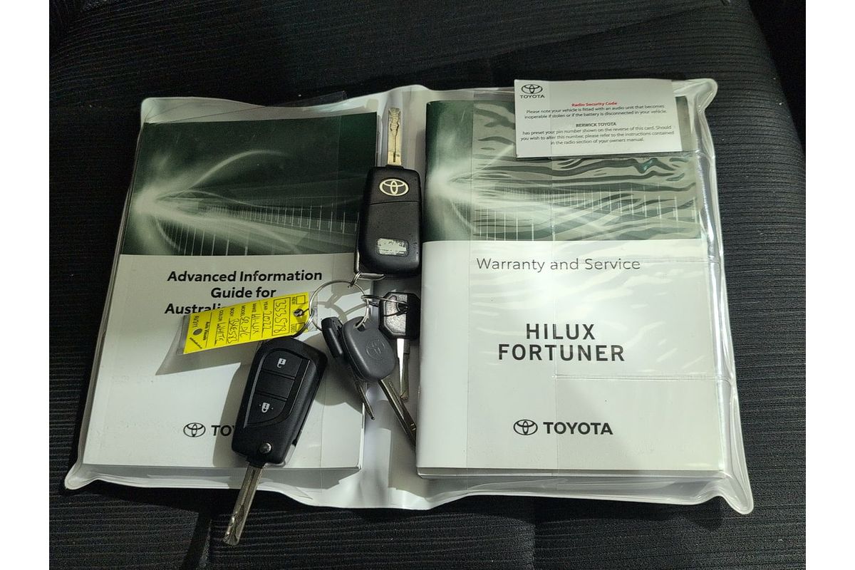 2022 Toyota Hilux SR GUN126R 4X4