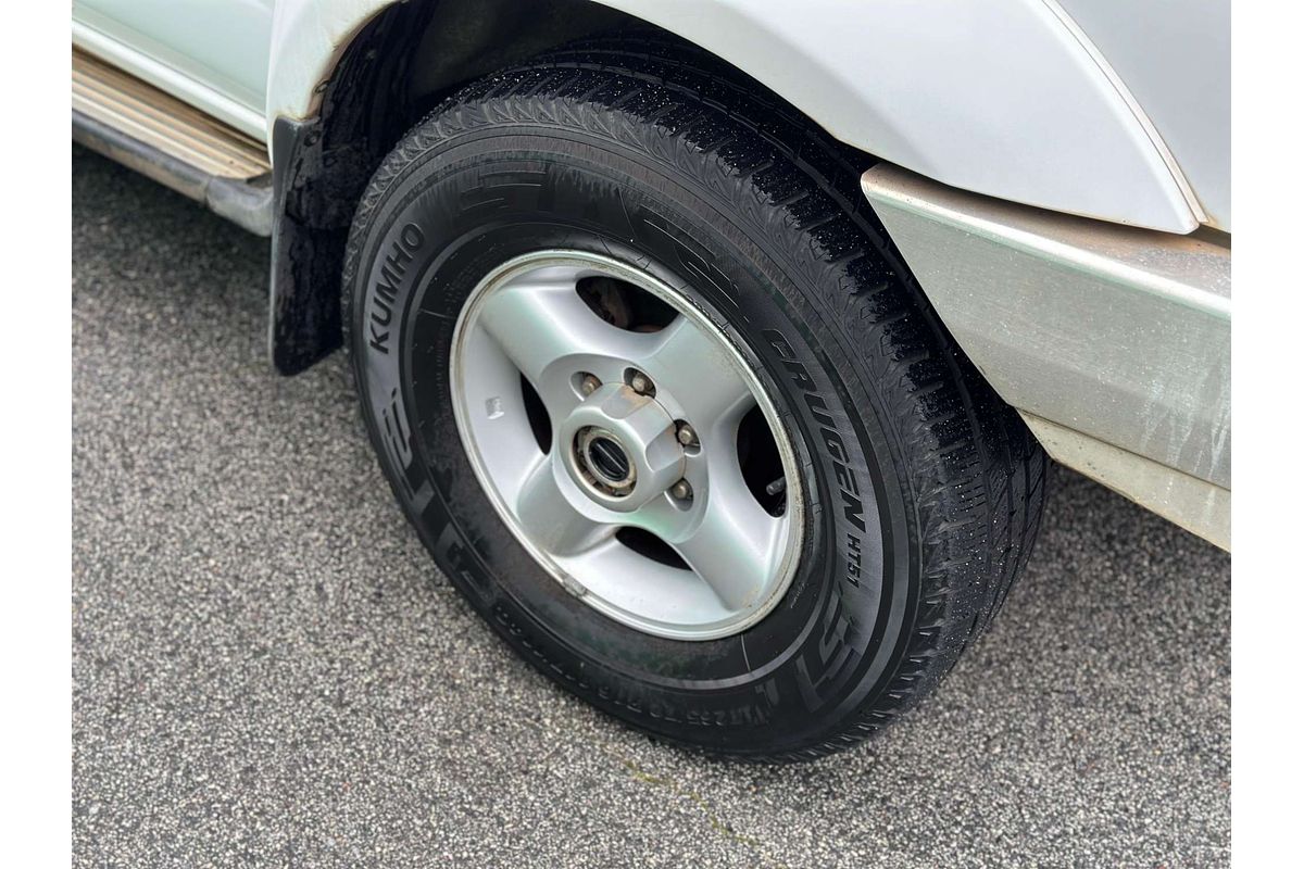 2011 Nissan Navara ST-R D22 4X4