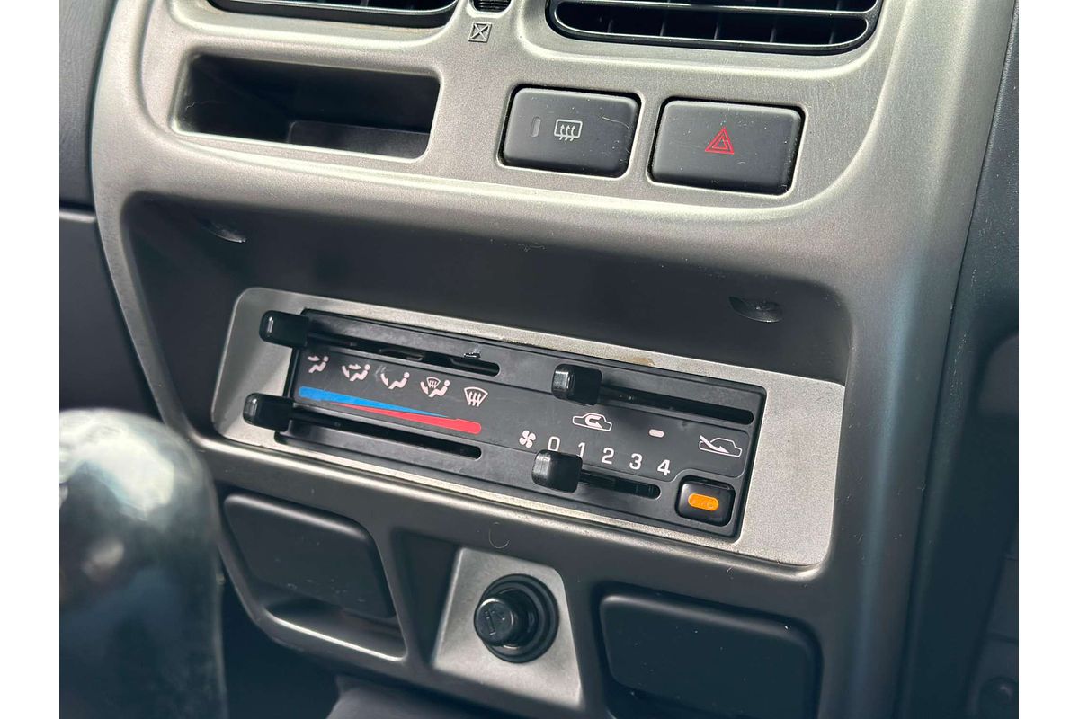 2011 Nissan Navara ST-R D22 4X4