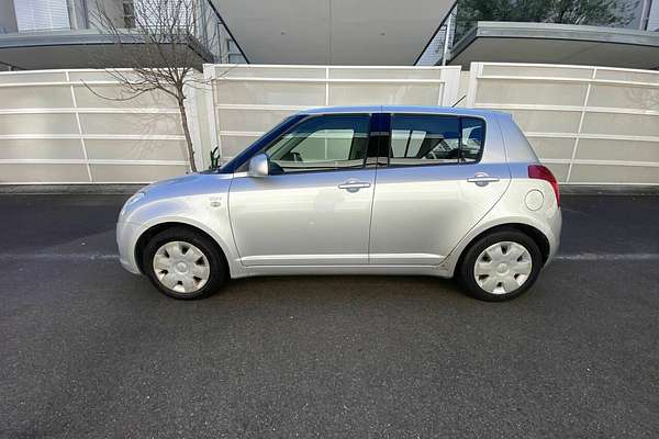2009 Suzuki Swift RS415