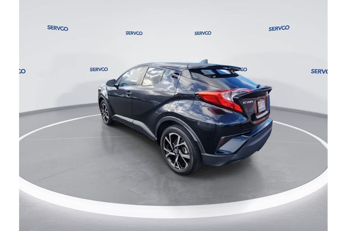 2022 Toyota C-HR XLE
