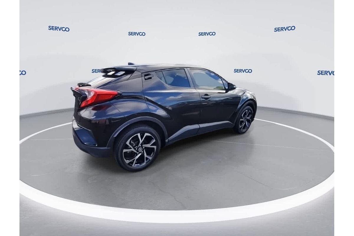 2022 Toyota C-HR XLE