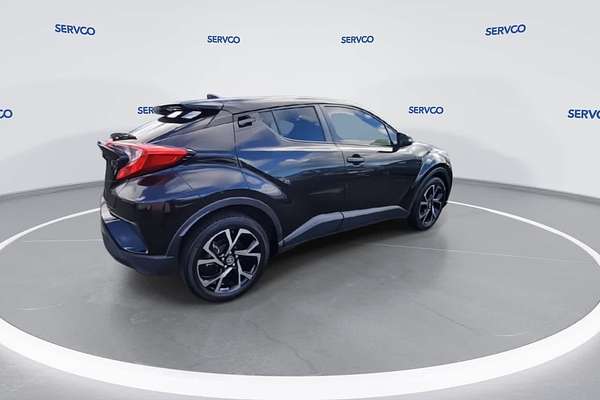 2022 Toyota C-HR XLE