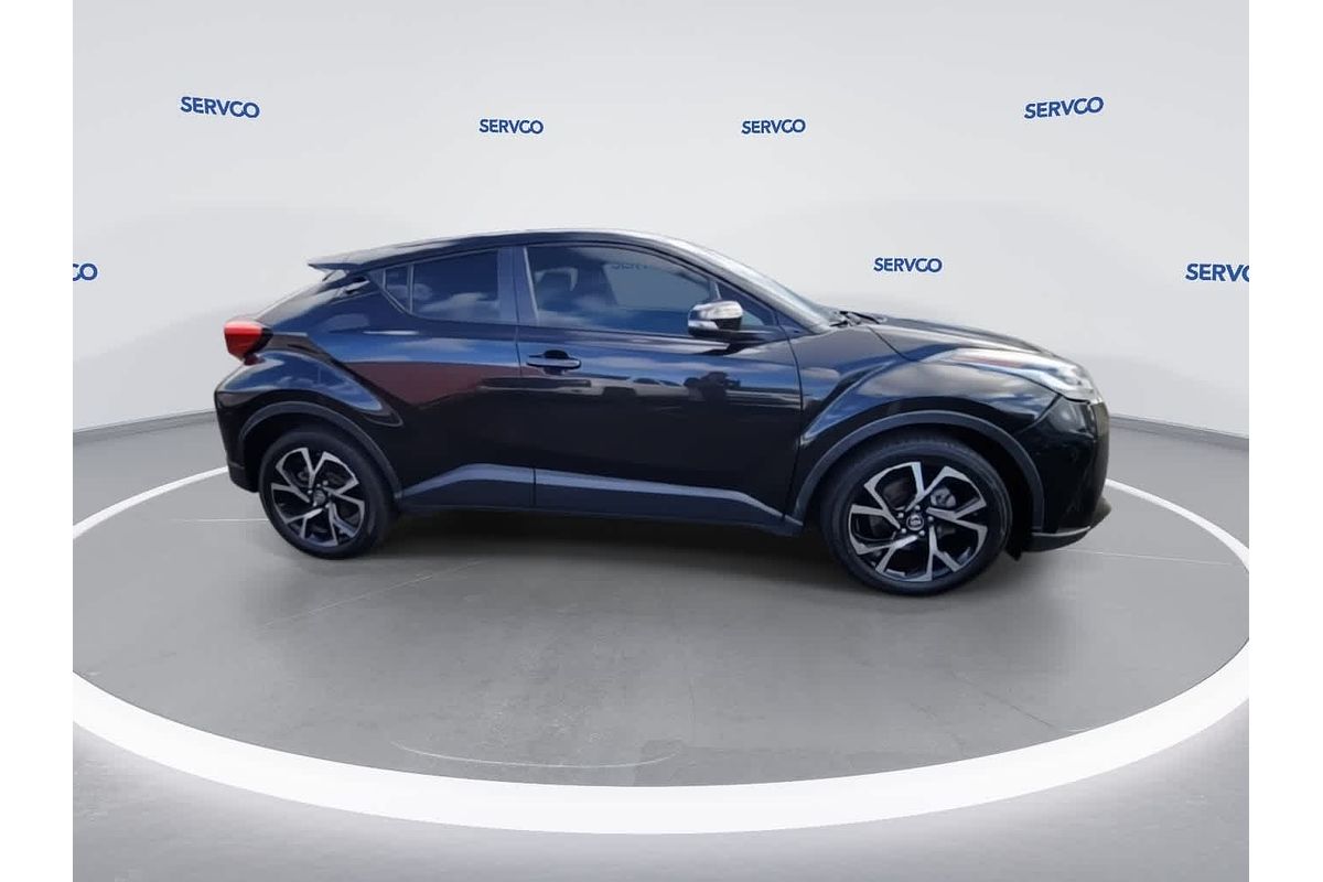 2022 Toyota C-HR XLE