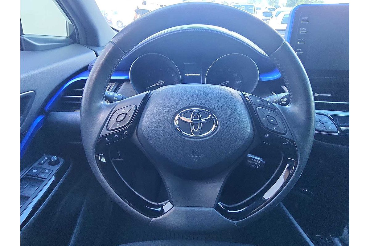 2022 Toyota C-HR XLE
