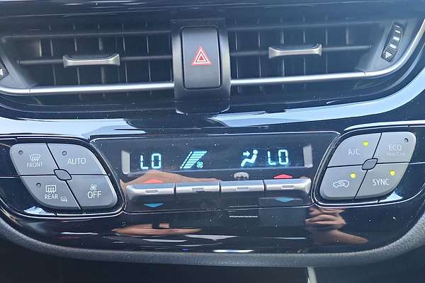 2022 Toyota C-HR XLE