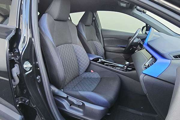 2022 Toyota C-HR XLE