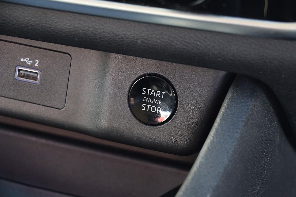 2025 Nissan X-TRAIL ST T33