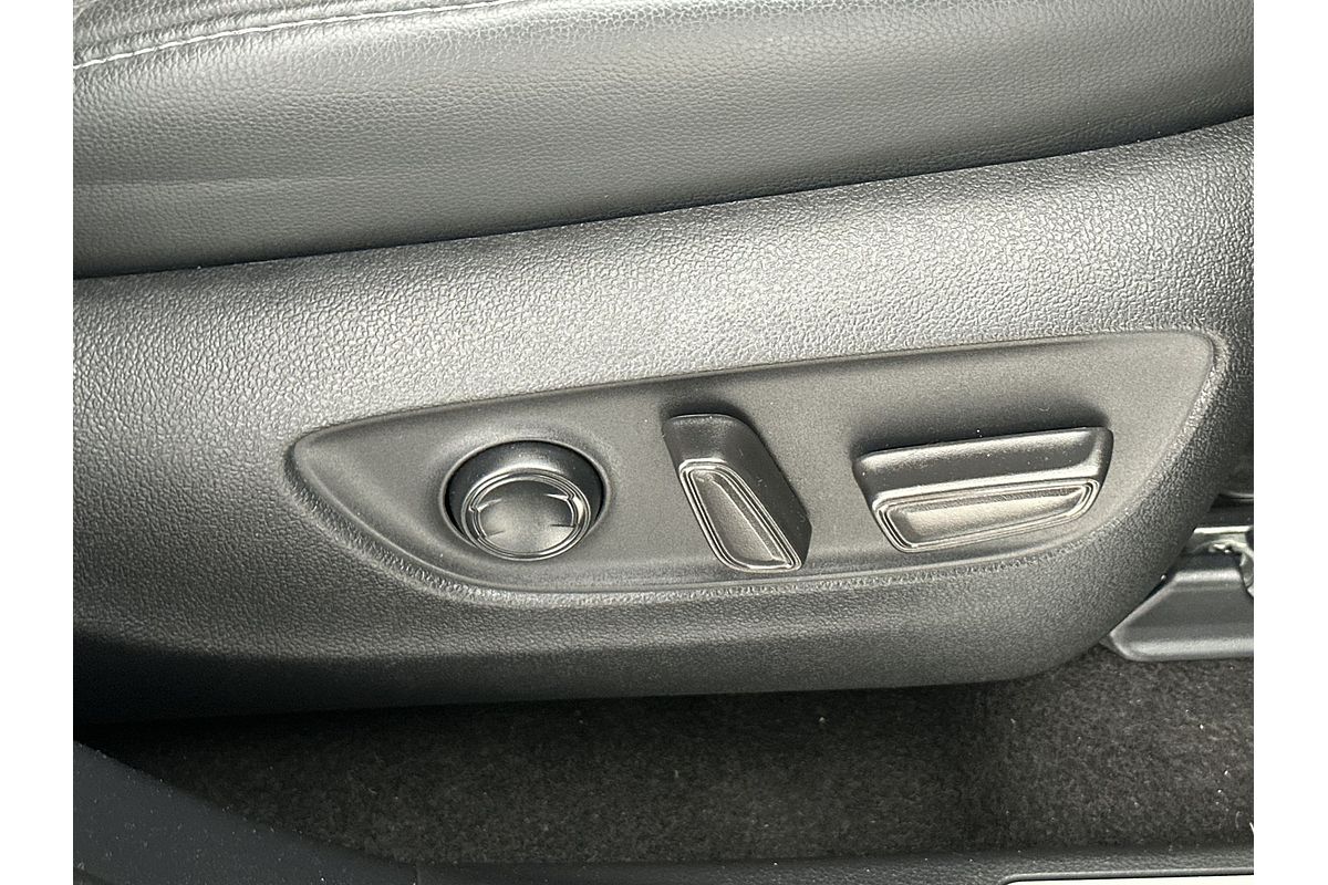 2023 Toyota Kluger Grande AXUH78R