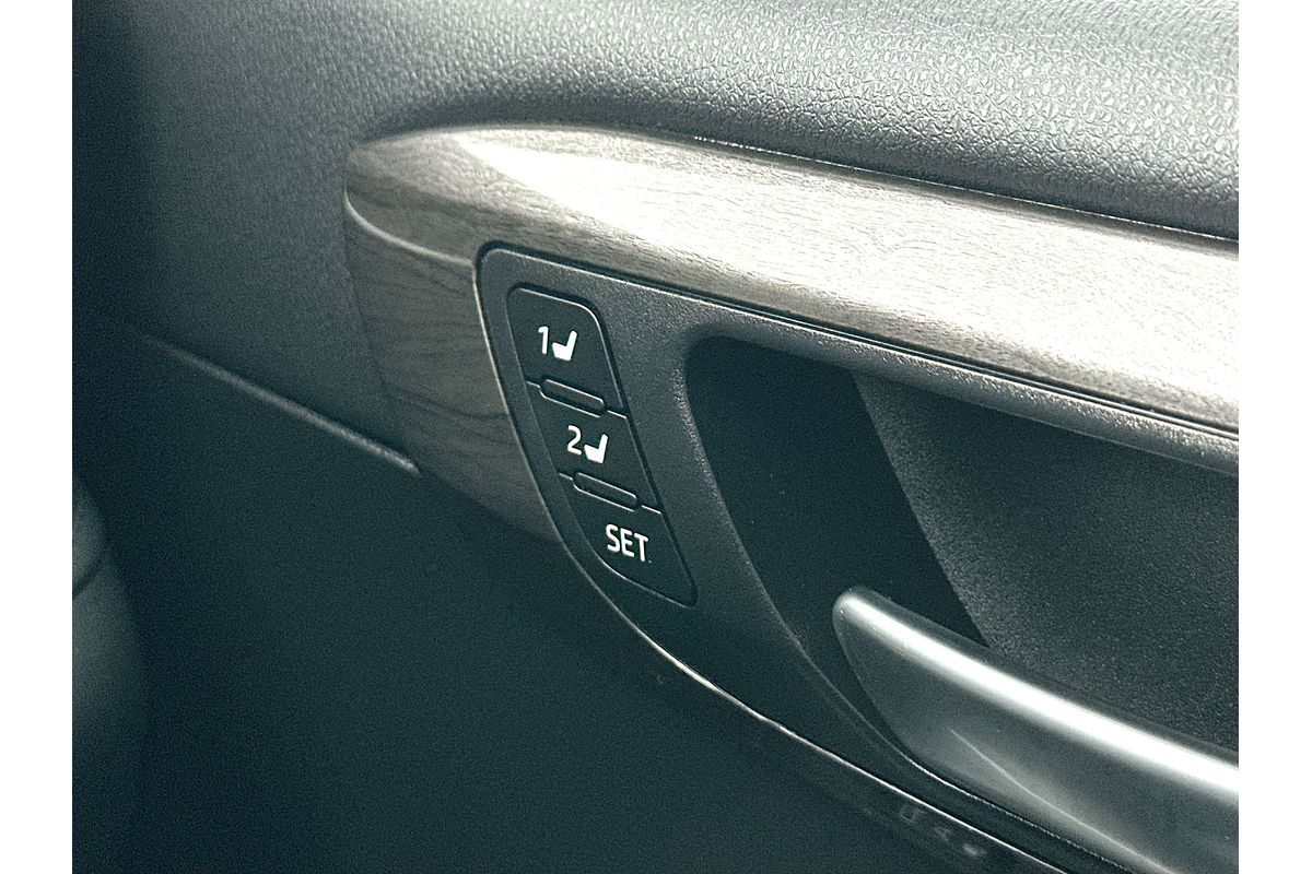 2023 Toyota Kluger Grande AXUH78R