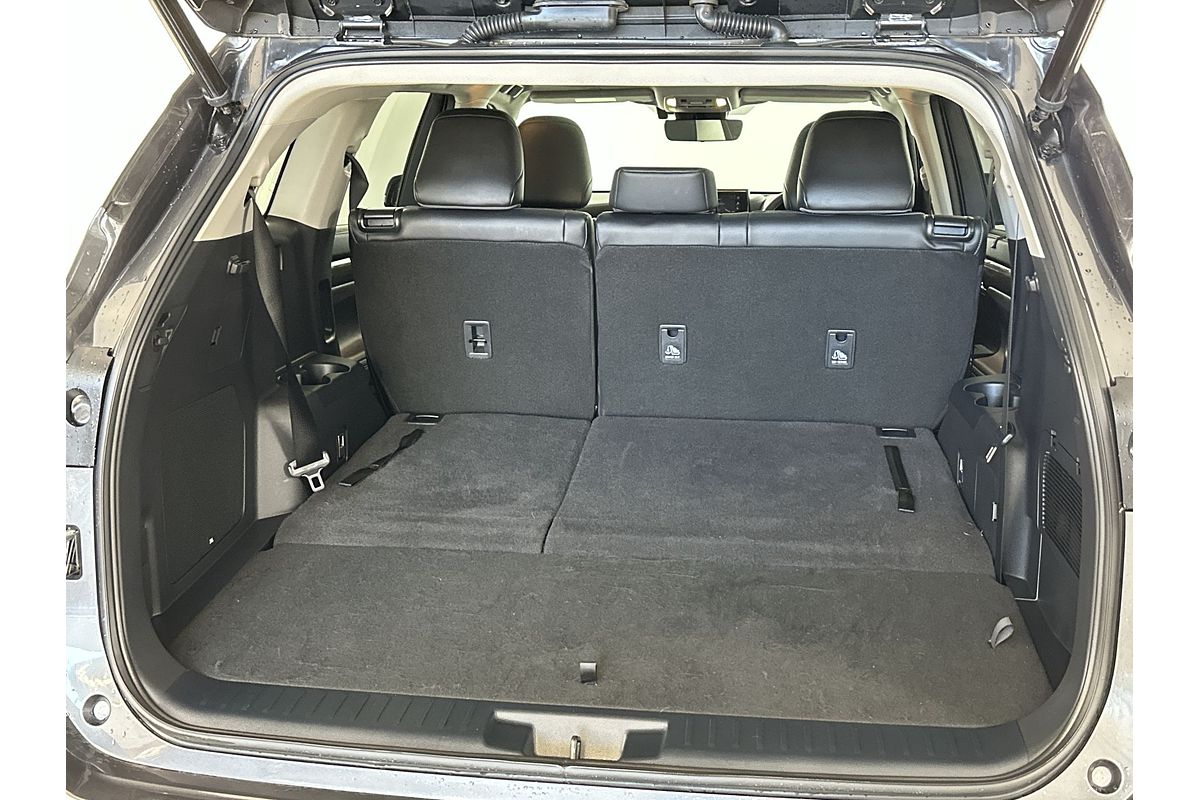 2023 Toyota Kluger Grande AXUH78R