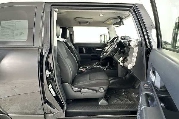 2012 Toyota FJ Cruiser GSJ15R