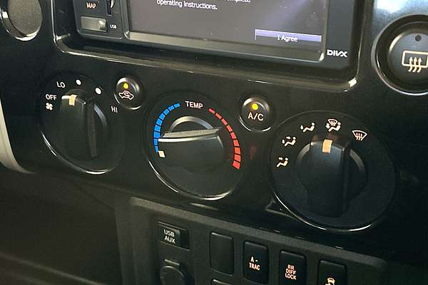 2012 Toyota FJ Cruiser GSJ15R