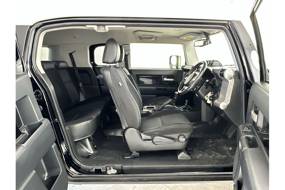 2012 Toyota FJ Cruiser GSJ15R