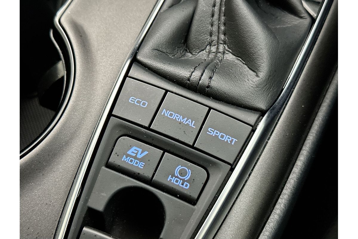 2024 Toyota Camry Ascent AXVH70R