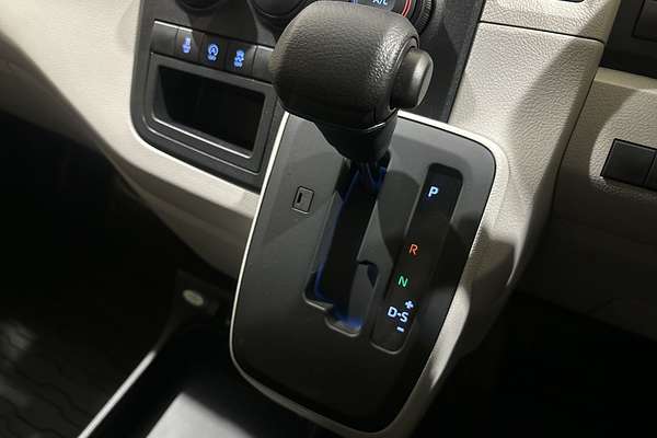 2025 Toyota Hiace GDH300R LWB