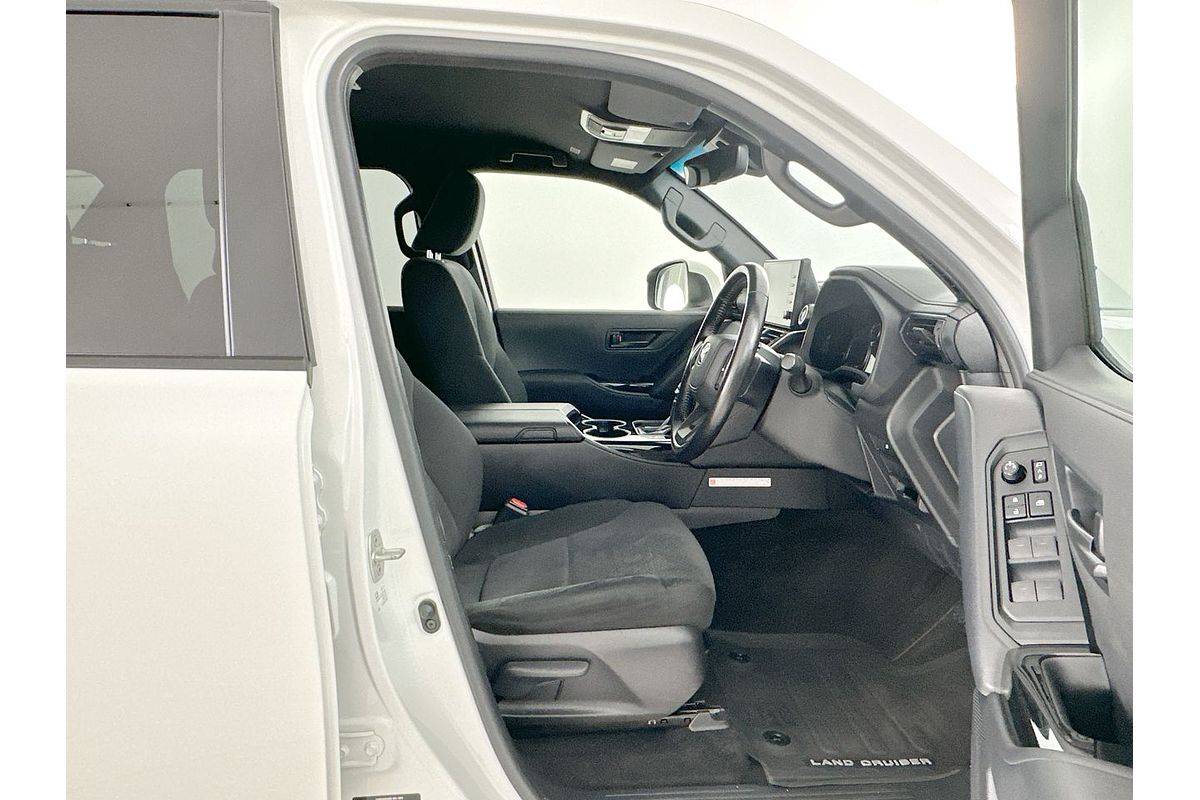 2023 Toyota Landcruiser GXL FJA300R