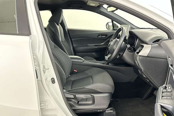 2023 Toyota C-HR GXL NGX10R