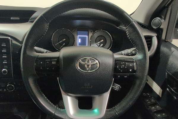 2021 Toyota Hilux SR5 GUN126R 4X4