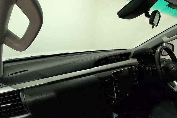 2021 Toyota Hilux SR5 GUN126R 4X4