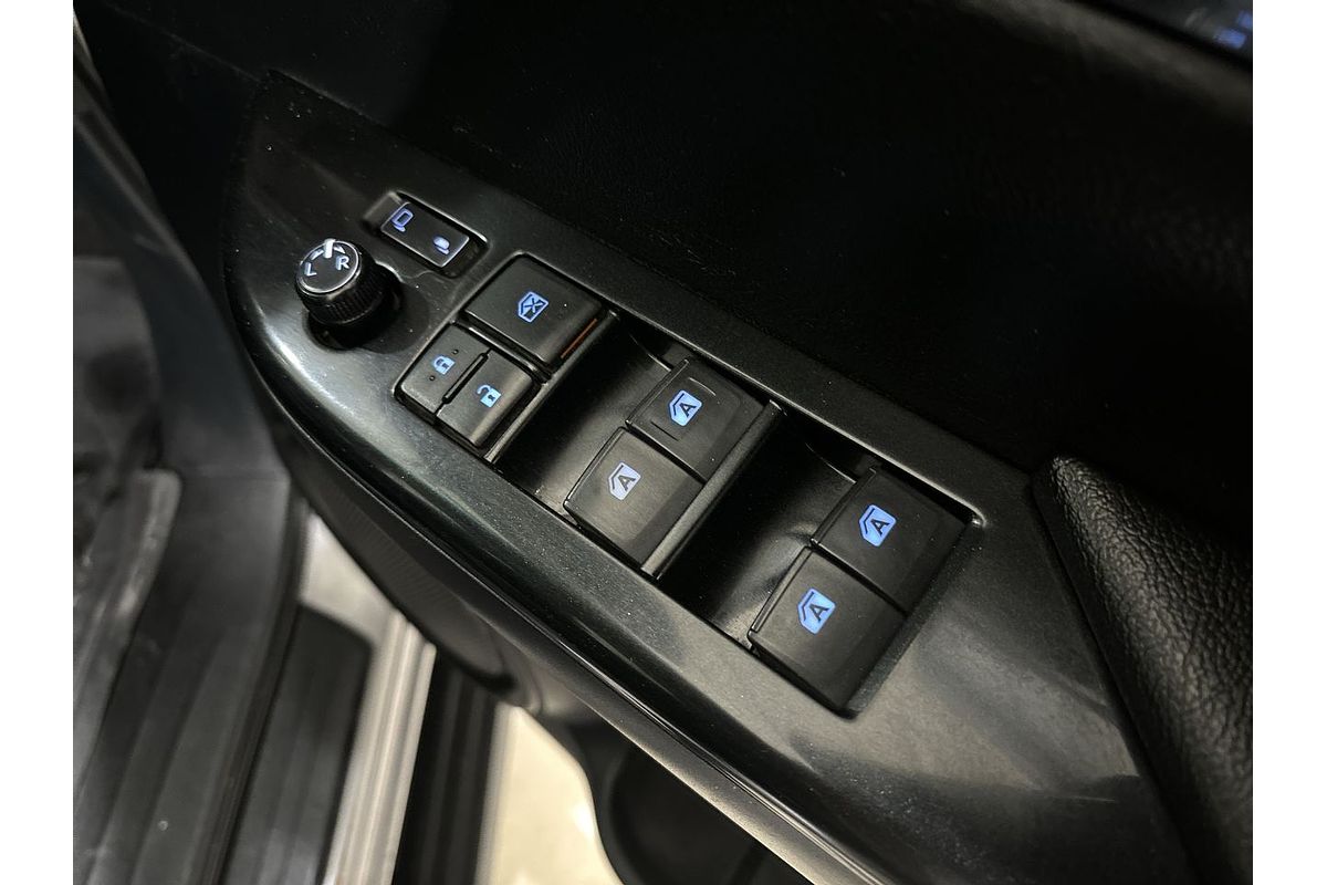 2016 Toyota Hilux SR5 GUN126R 4X4