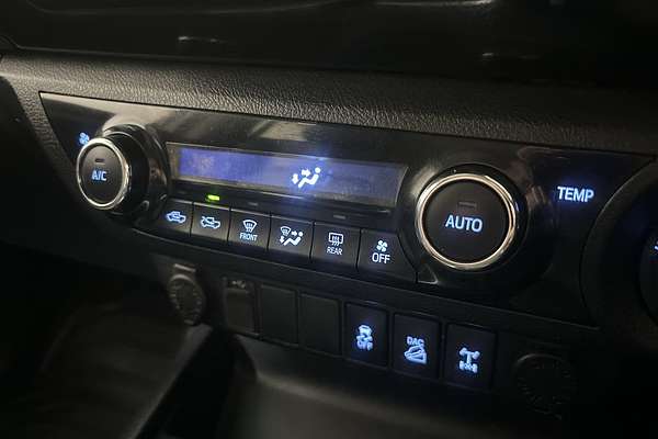2016 Toyota Hilux SR5 GUN126R 4X4