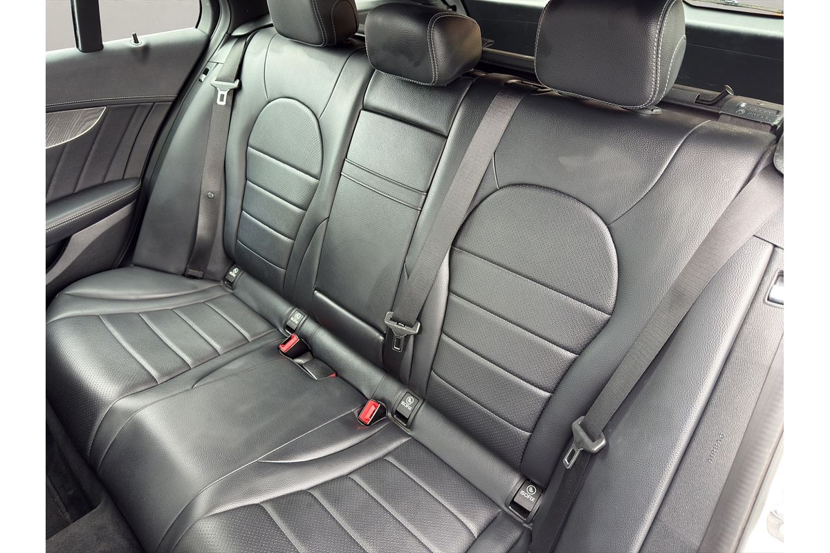 2017 Mercedes-Benz C-Class C 200 AMG LINE 2.0P