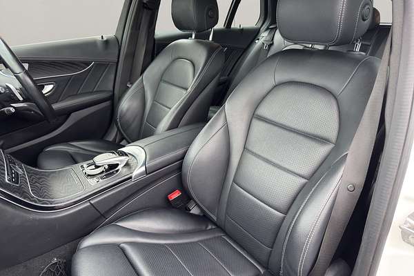 2017 Mercedes-Benz C-Class C 200 AMG LINE 2.0P