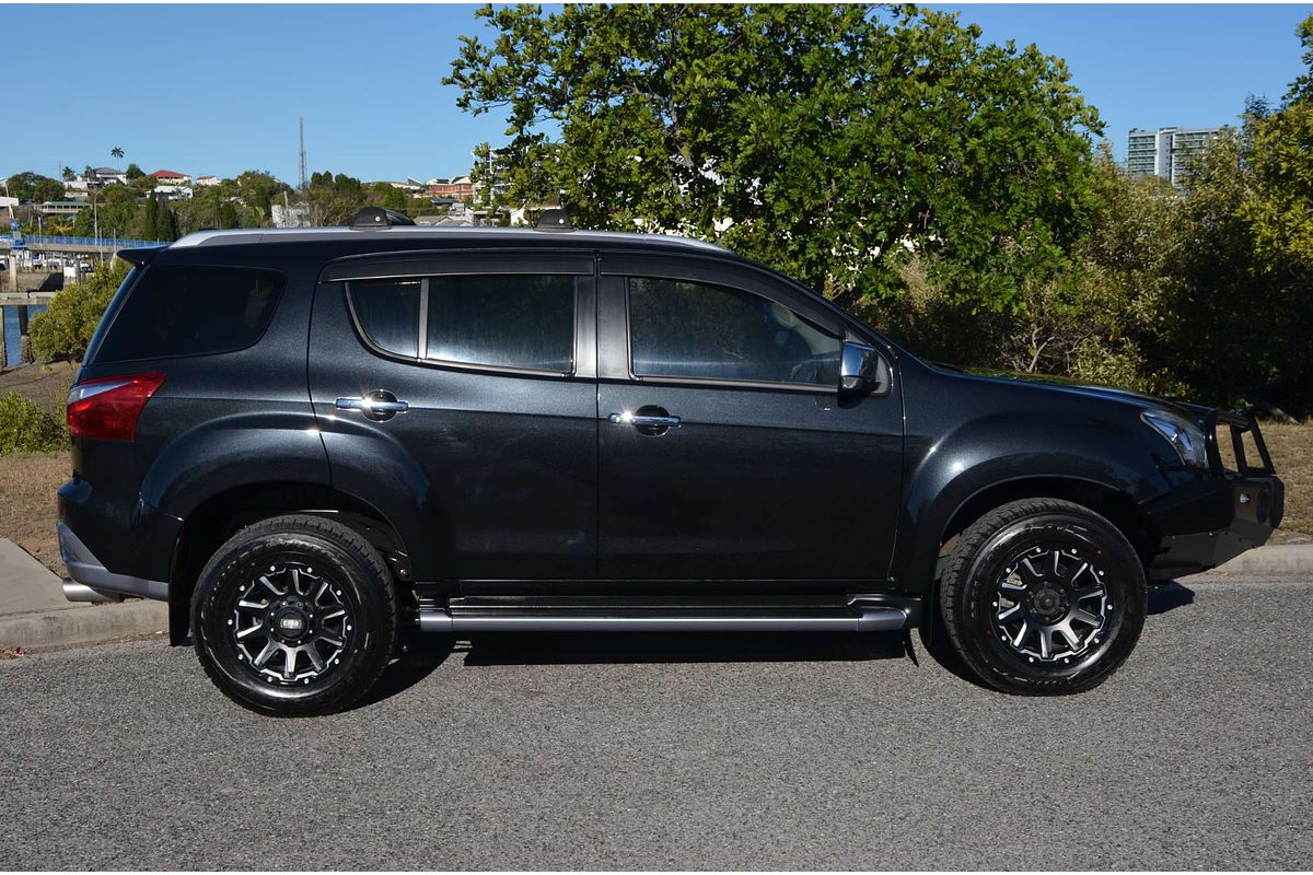 2021 Isuzu MU-X LS-T