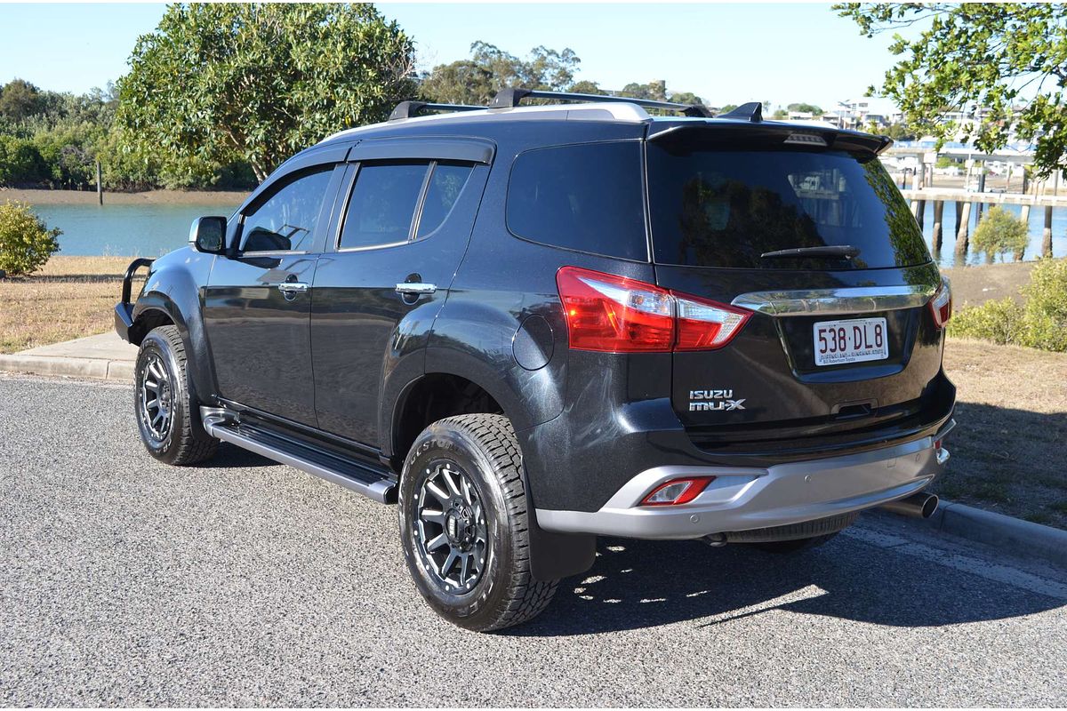 2021 Isuzu MU-X LS-T