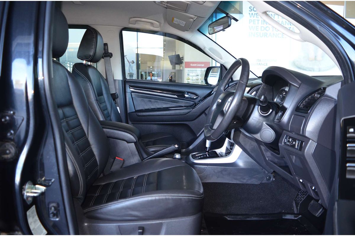 2021 Isuzu MU-X LS-T