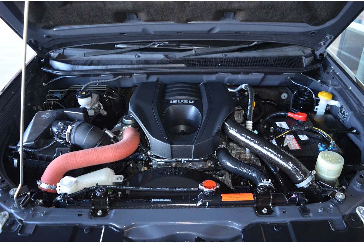 2021 Isuzu MU-X LS-T