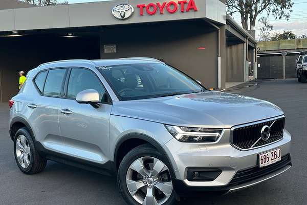 2019 Volvo XC40 T4 Momentum