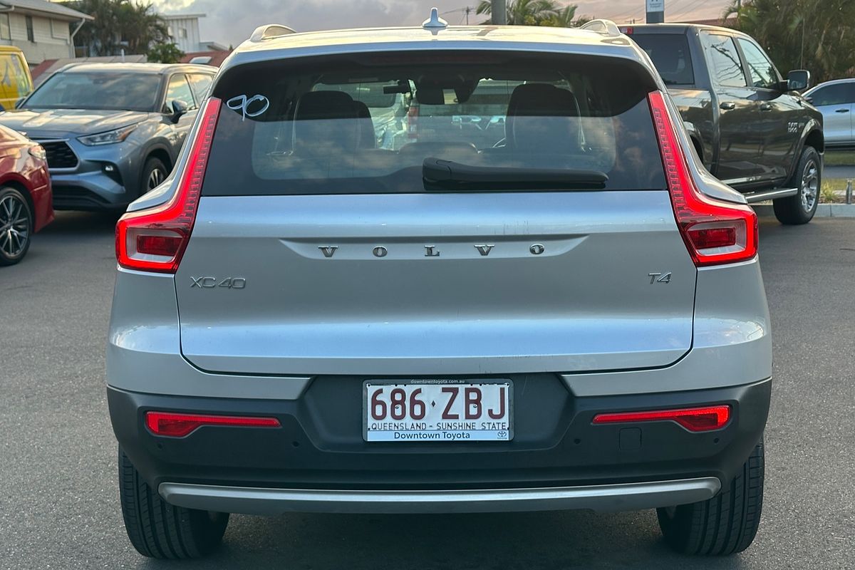 2019 Volvo XC40 T4 Momentum