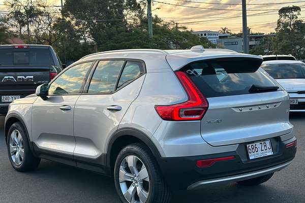 2019 Volvo XC40 T4 Momentum